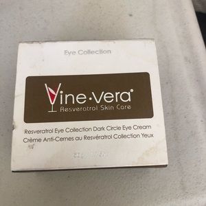 VINE VERA EYE COLLECTION DARK CIRCLE EYE CREAM